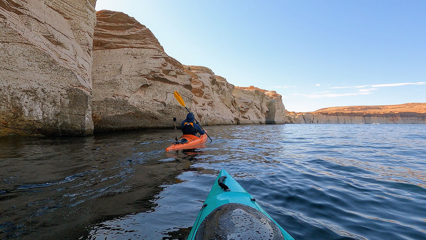 lake-powerll-to-antelope-canyon-kayaking.jpg